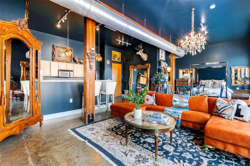 2502 Live Oak Street 116