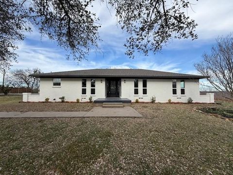 Photo of 1010 Business 78, Farmersville, TX 75442 (MLS # 21159832)