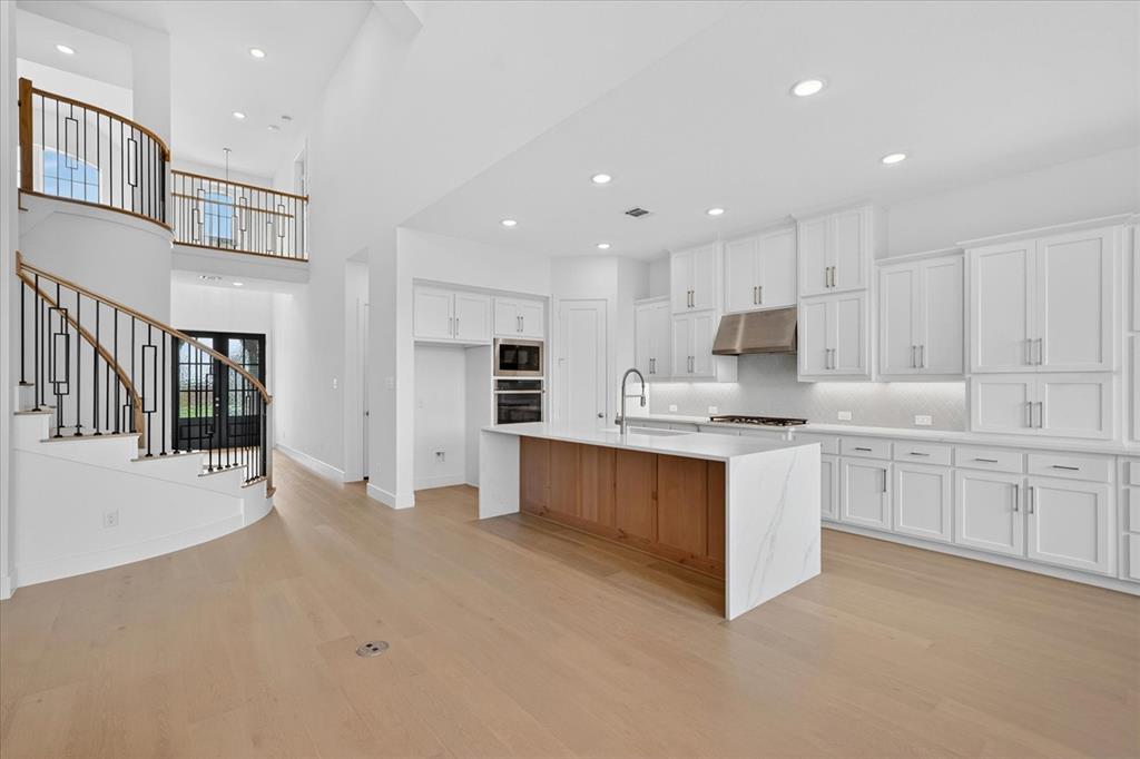 818 Montrose Drive