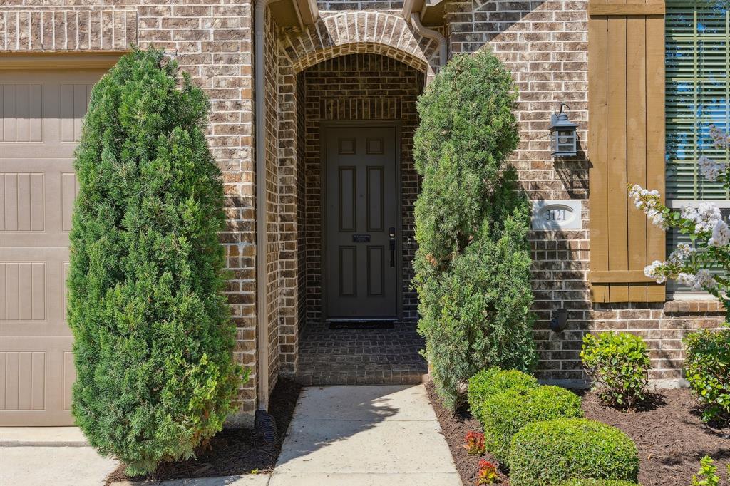 3121 Pioneer Path