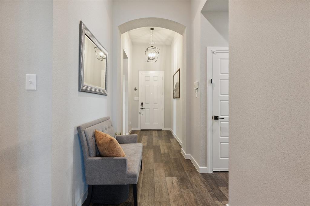 3121 Pioneer Path