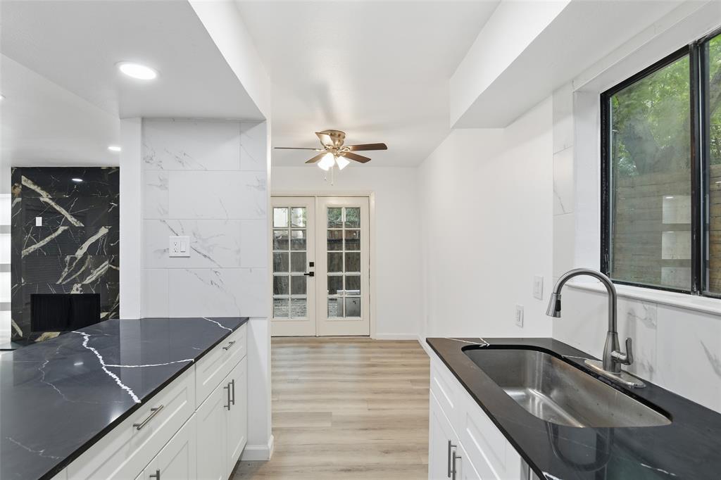 Oaks On The Lane Condo Ph III - Residential