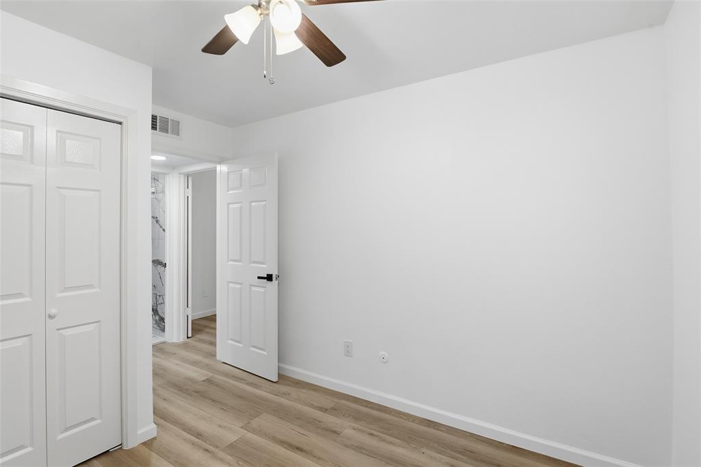 Oaks On The Lane Condo Ph III - Residential