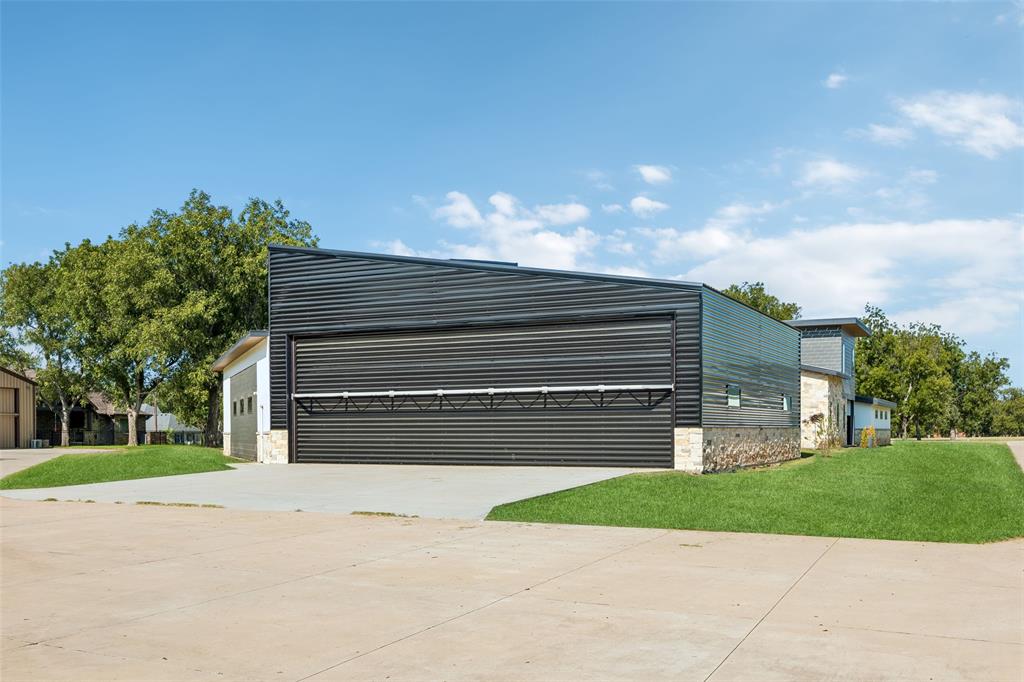 9003 King Air Drive
