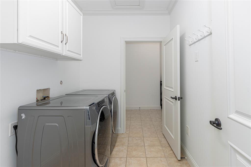 Stretford Cascades Condos - Residential