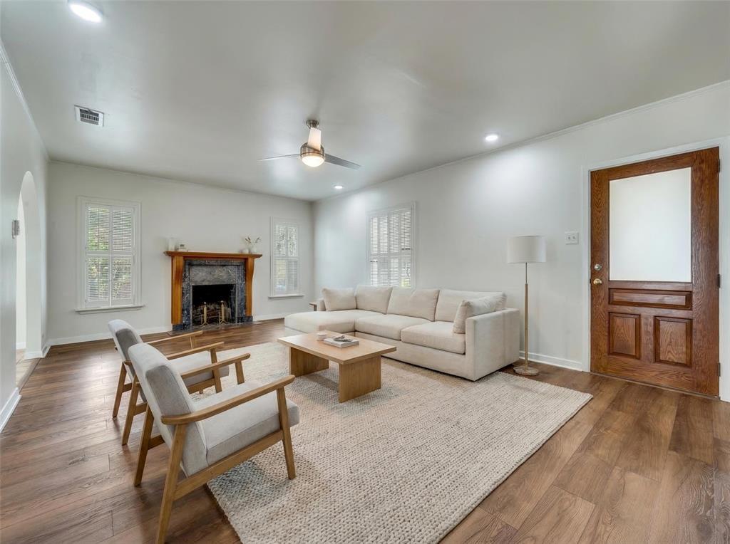 3337 Mockingbird Lane