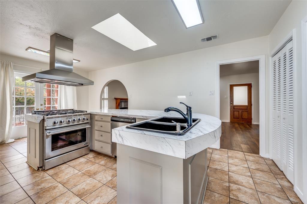 3337 Mockingbird Lane