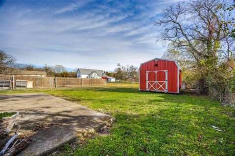 A home in Farmersville