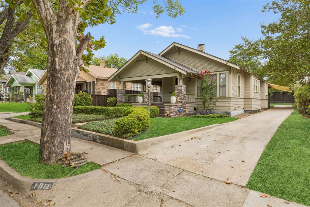 1011 Woodlawn Avenue