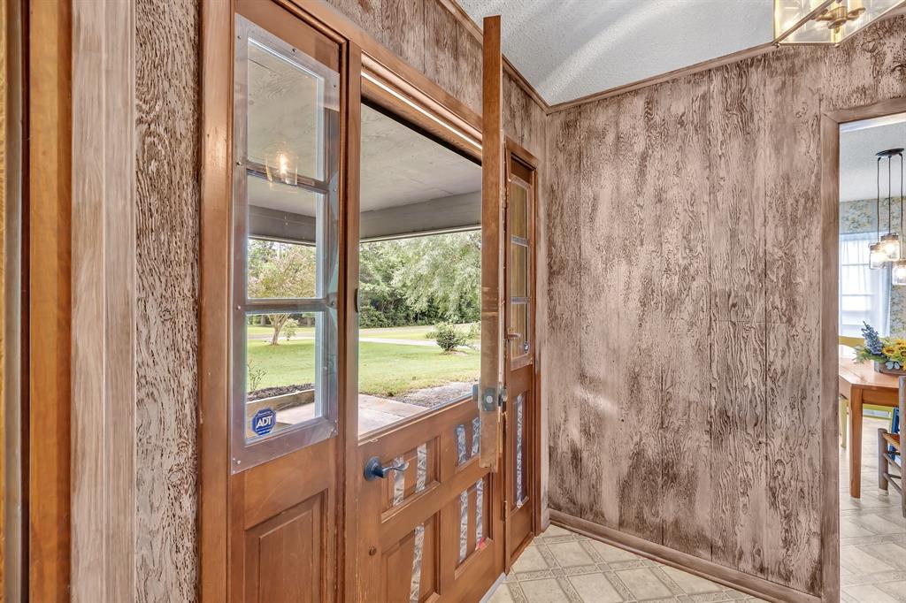 1368 County Road 2206