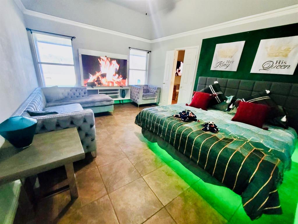 511 Lakeside Drive