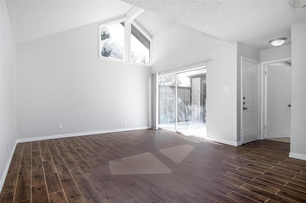 listing image 0