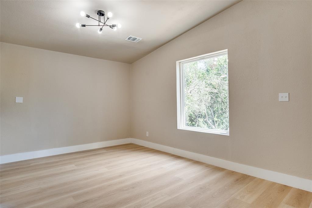 2406 White Oak Trail