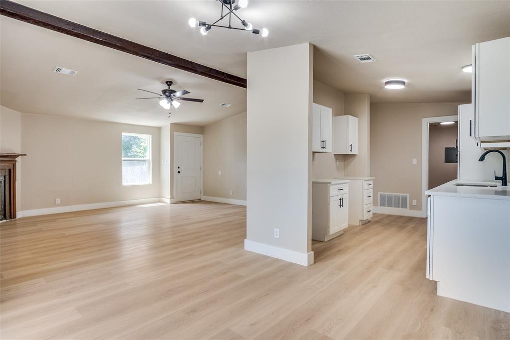 2406 White Oak Trail
