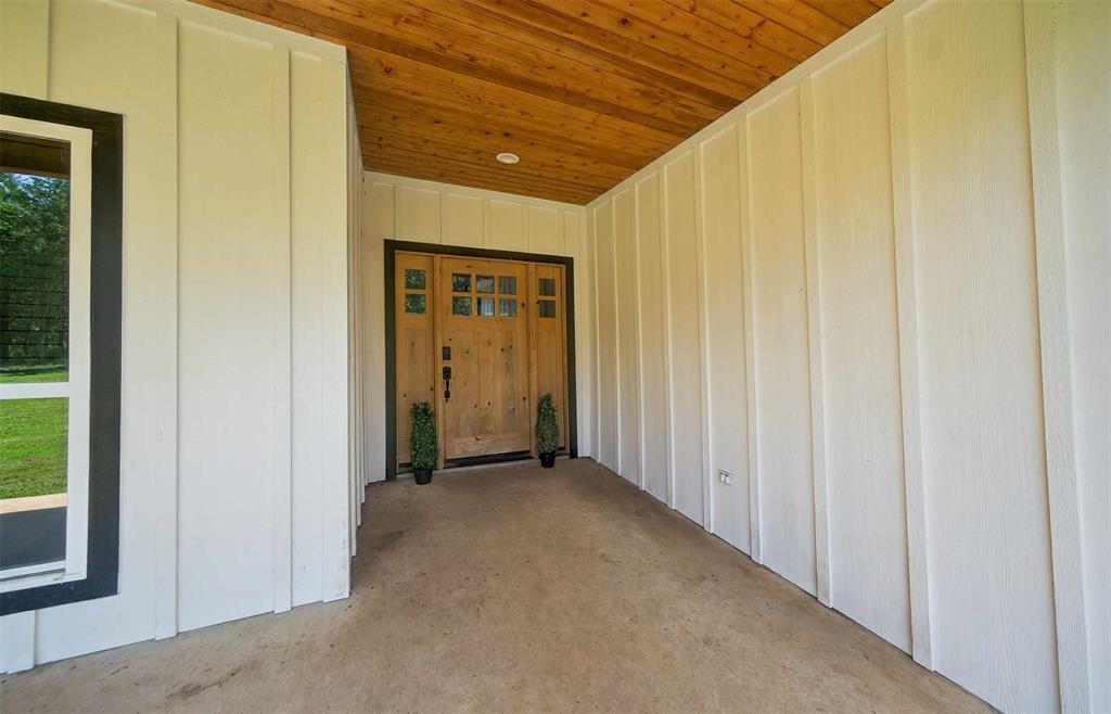 9697 County Road 1405