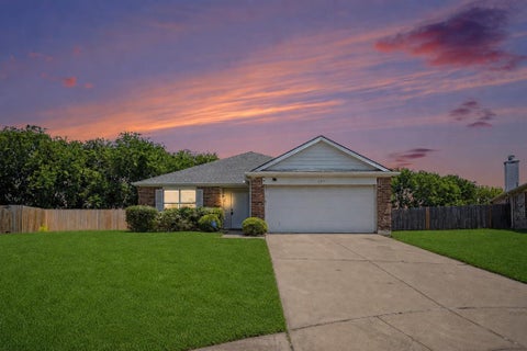 Photo of 603 River Run Drive, Glenn Heights, TX 75154 (MLS # 21346895)
