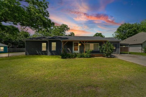 Photo of 506 Pendleton Street, Farmersville, TX 75442 (MLS # 21260752)