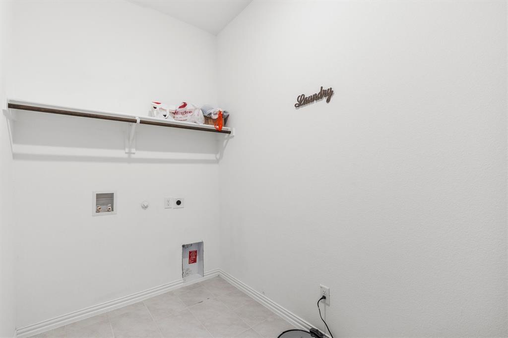 Sachse, Texas 75048, United States, 4 Bedrooms Bedrooms, ,4 BathroomsBathrooms,Residential,Active,225226