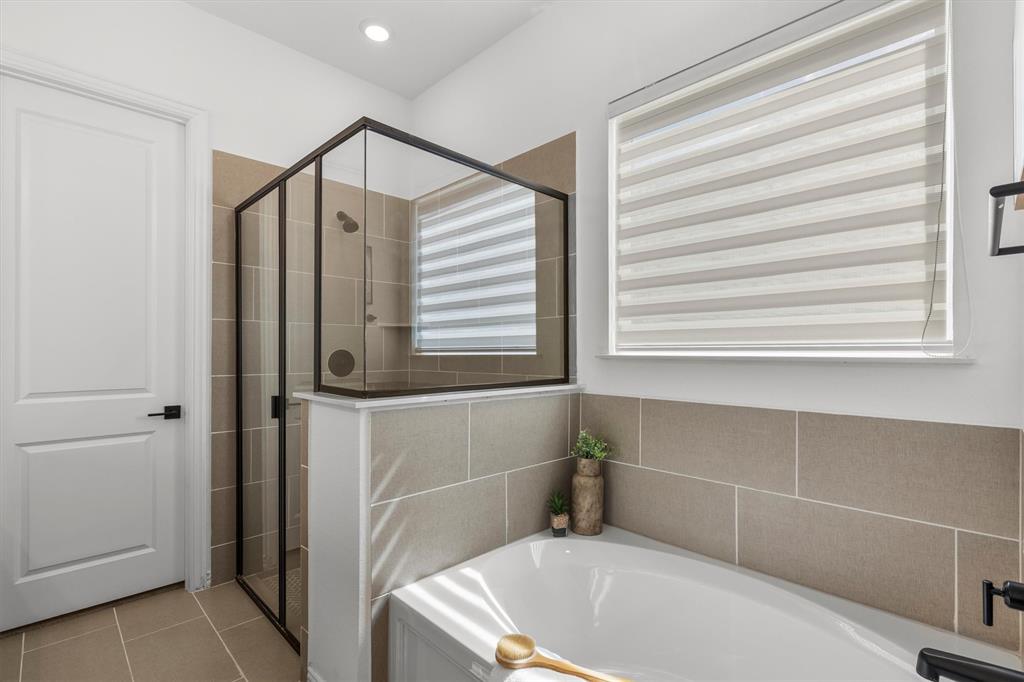 Sachse, Texas 75048, United States, 4 Bedrooms Bedrooms, ,4 BathroomsBathrooms,Residential,Active,225226