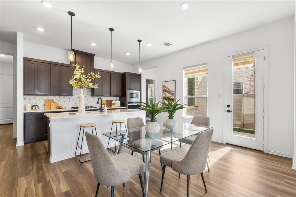 Sachse, Texas 75048, United States, 4 Bedrooms Bedrooms, ,4 BathroomsBathrooms,Residential,Active,225226