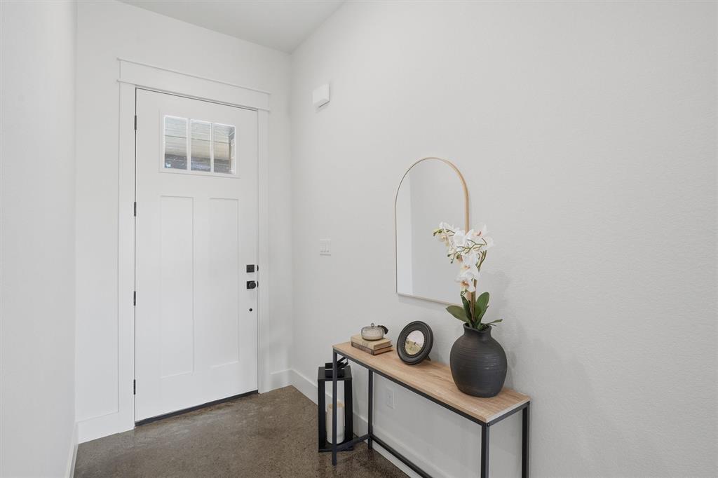 948 Huckleberry Lane