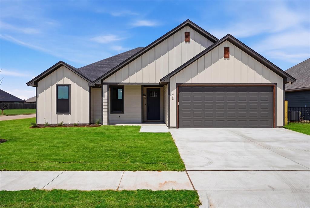 948 Huckleberry Lane