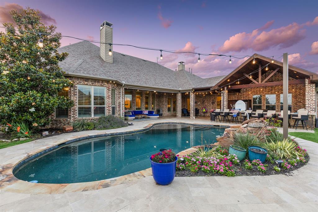 2711 Bauer Court