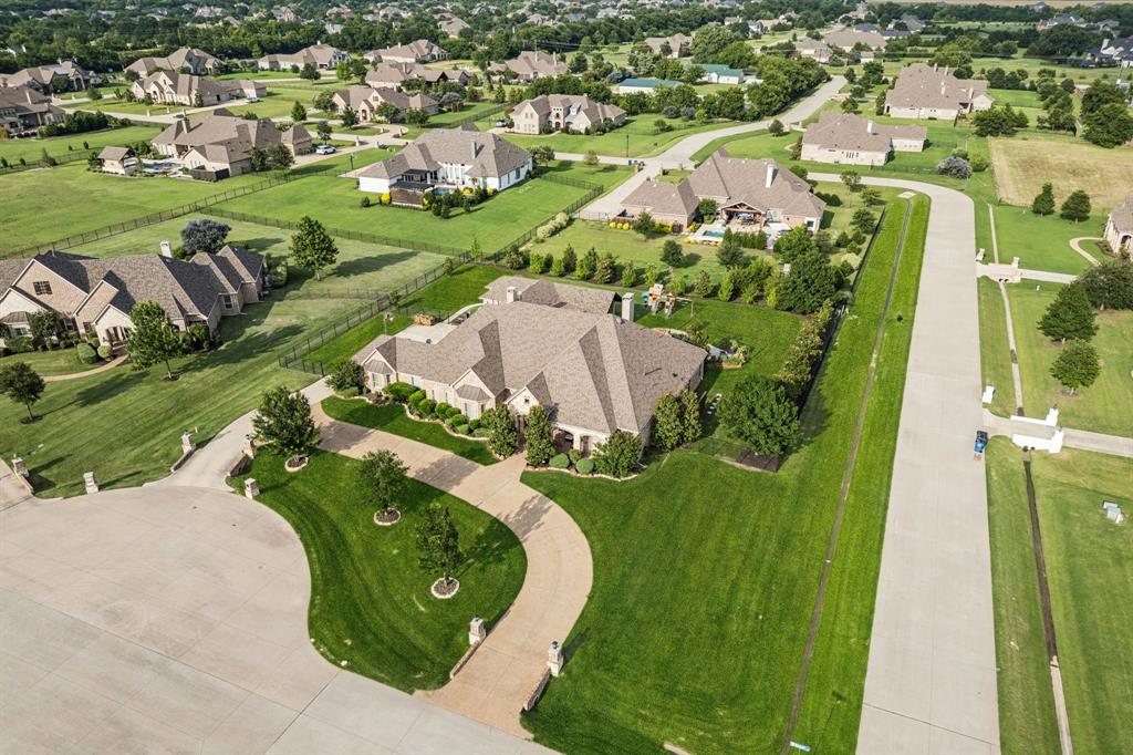 2711 Bauer Court