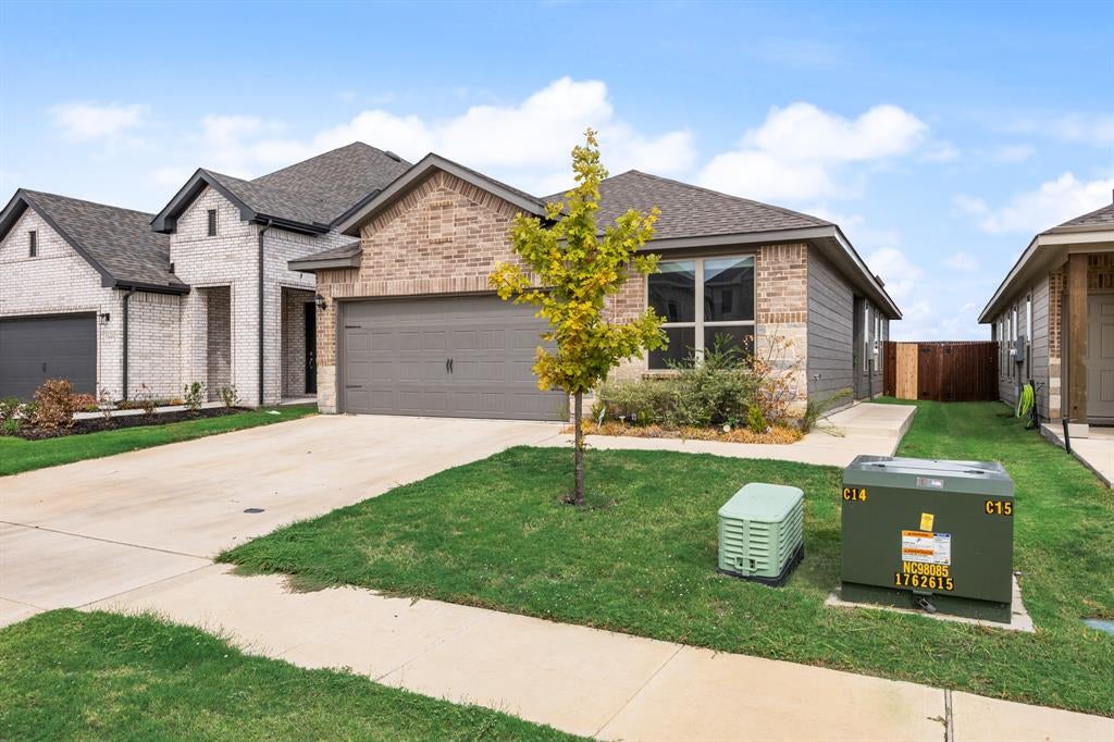1652 Edgeway Drive
