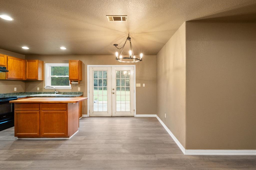 Mattie Caston Shores III - Residential