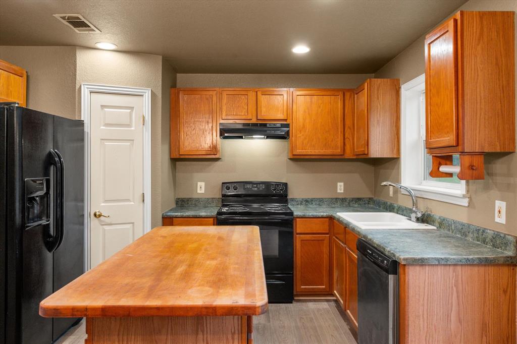 Mattie Caston Shores III - Residential