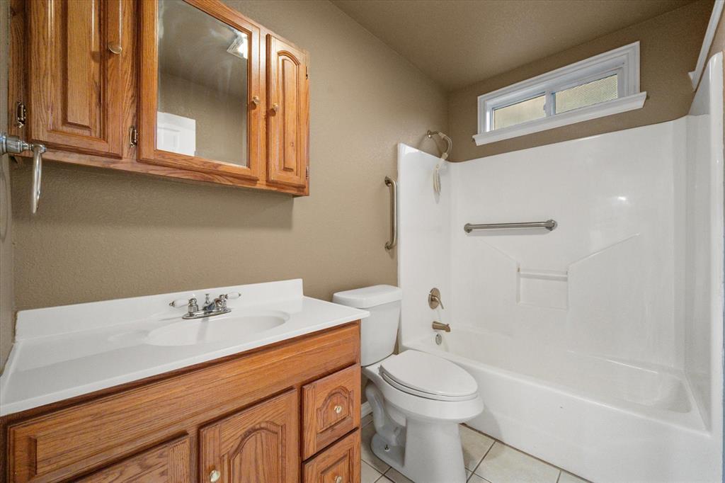 Mattie Caston Shores III - Residential