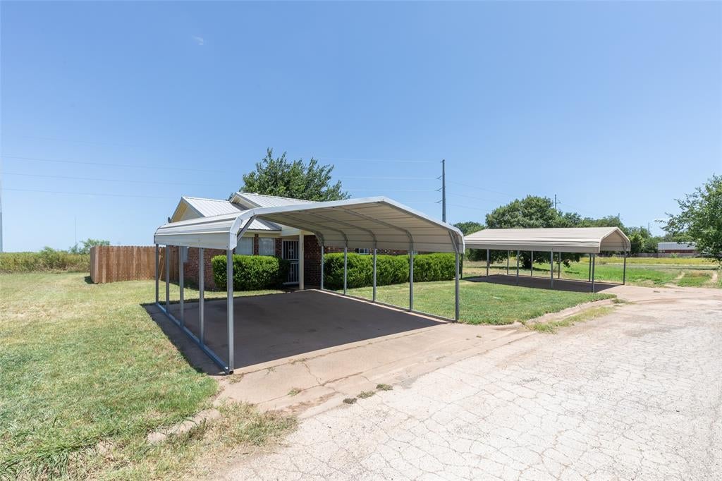 201 & 203 Bluebonnet Drive