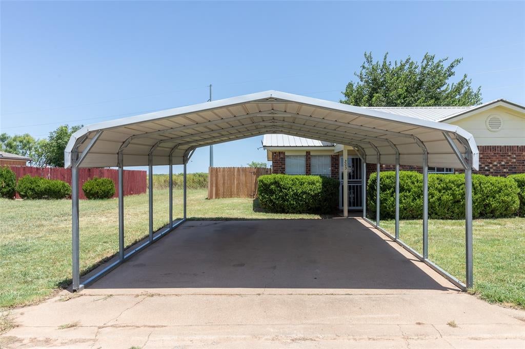201 & 203 Bluebonnet Drive