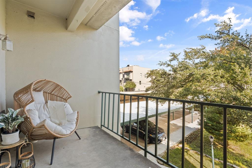 Bryan Place Condo - Residential