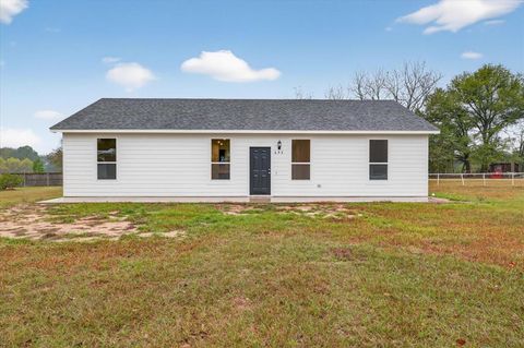 695 Ravine Street Emory TX 75440