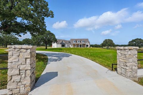 623 Lake Valley Road Sunset TX 76270