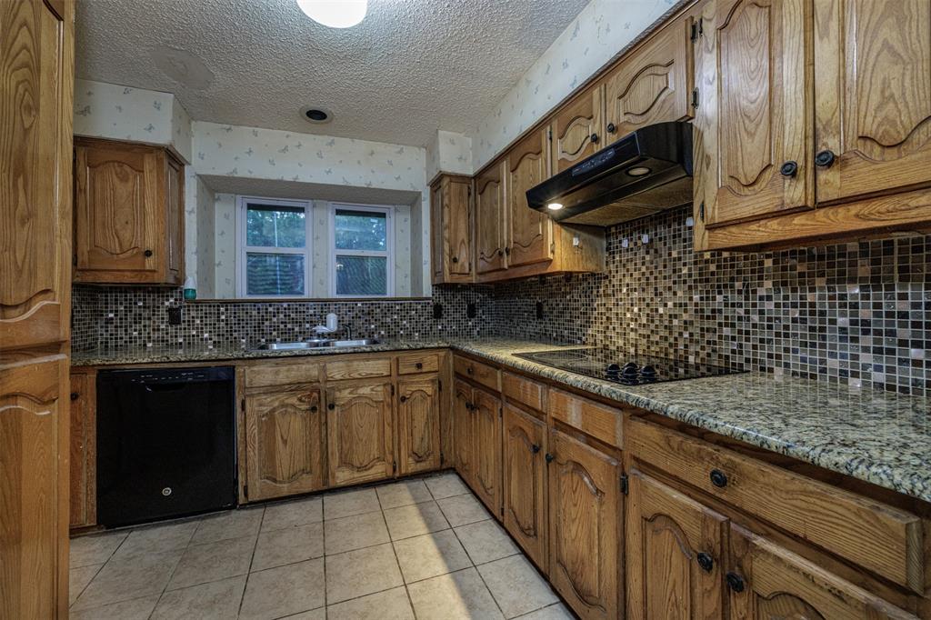 SHADY OAKS - Residential