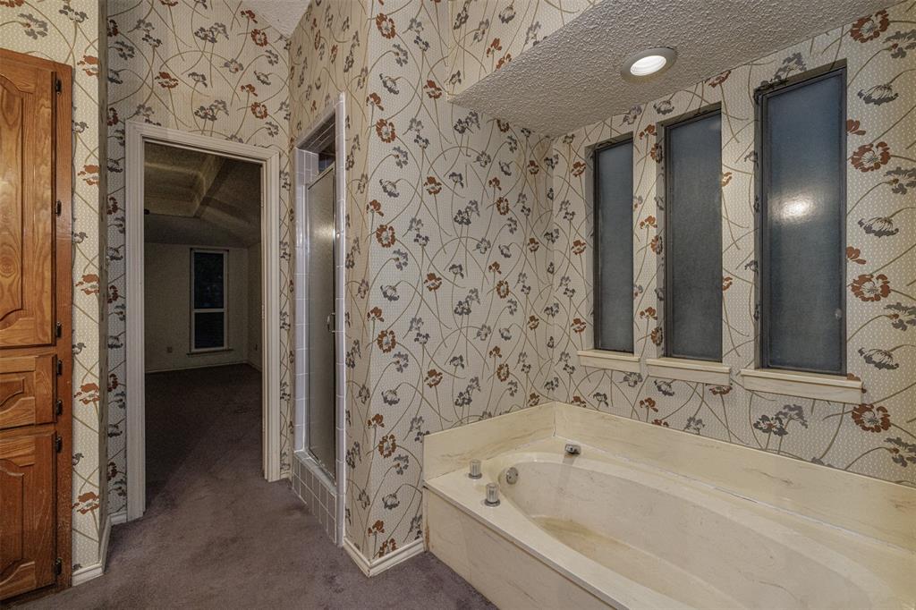 SHADY OAKS - Residential