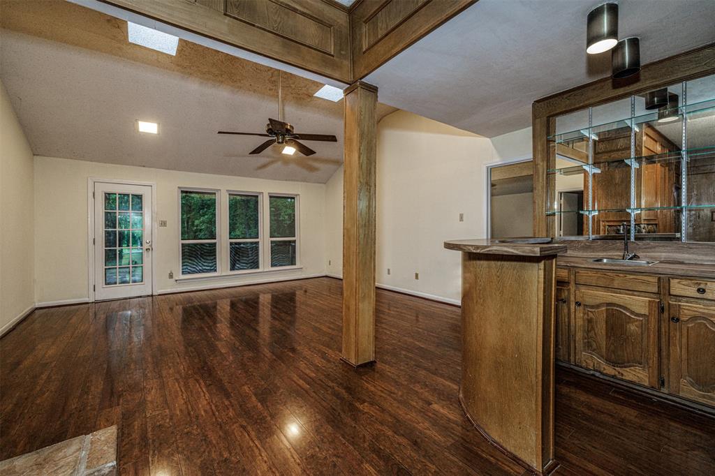 SHADY OAKS - Residential