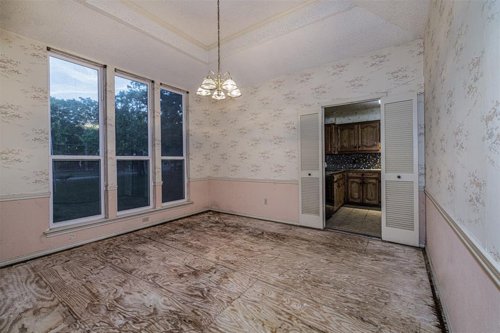 SHADY OAKS - Residential