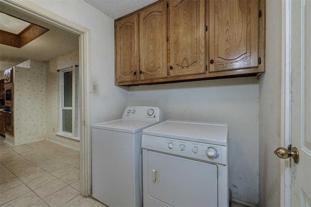 SHADY OAKS - Residential