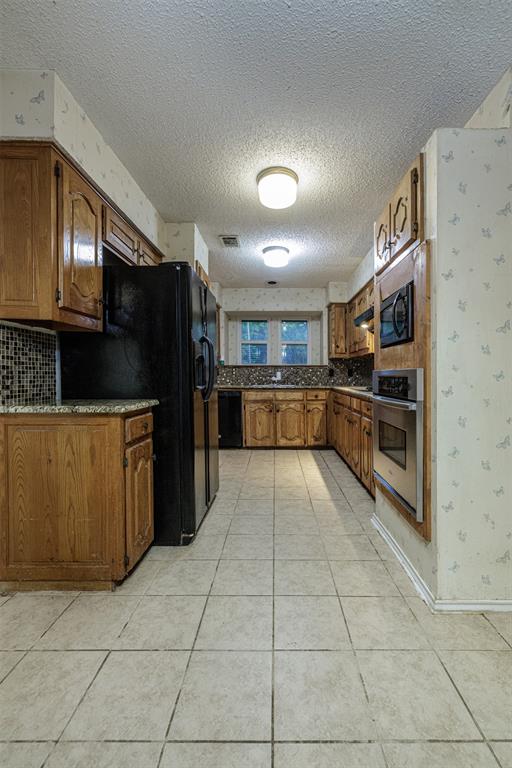 SHADY OAKS - Residential