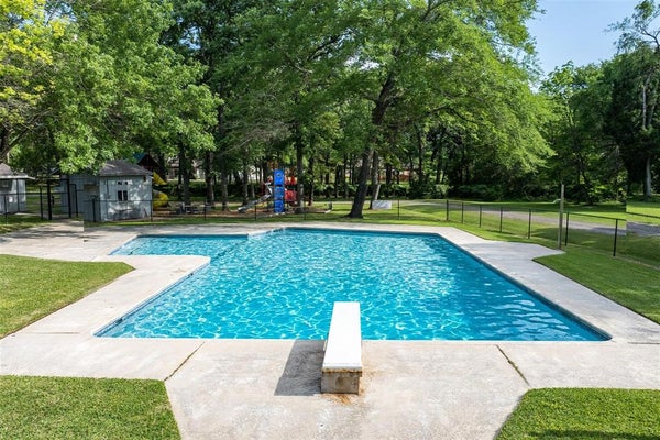 104 LARK DR, ENCHANTED OAKS, TX 75156 - Image 0c7d1eadca658c1a8bfd77edaf8ecc3f/2268651226