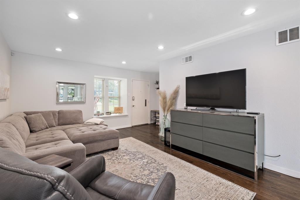 Pagewood Twnhms Ph 01 - Residential