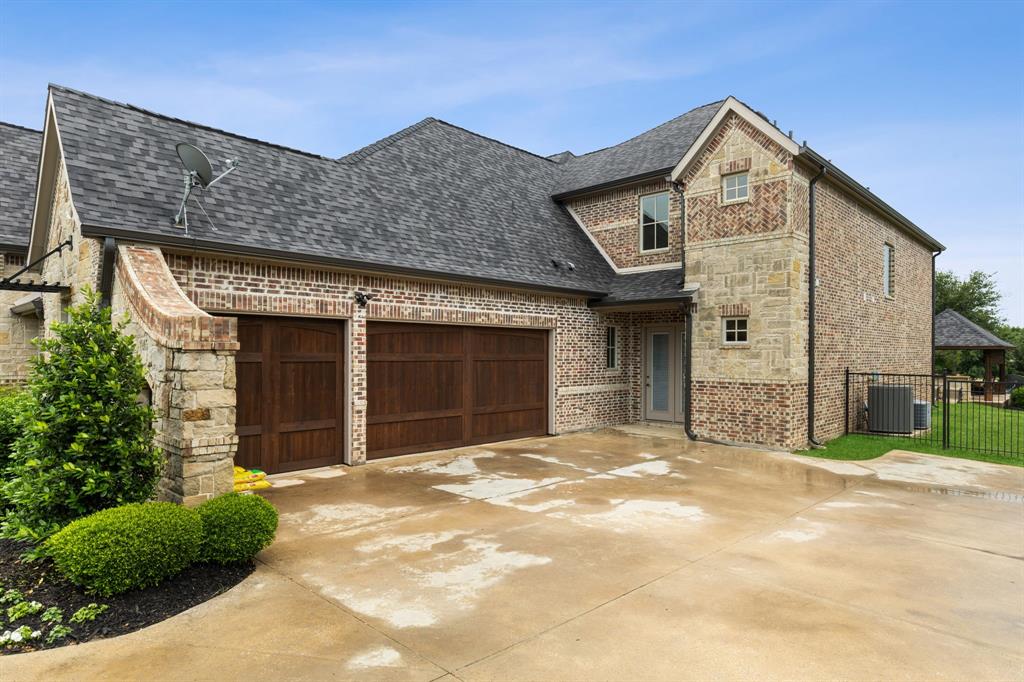 Bella Lago - Residential