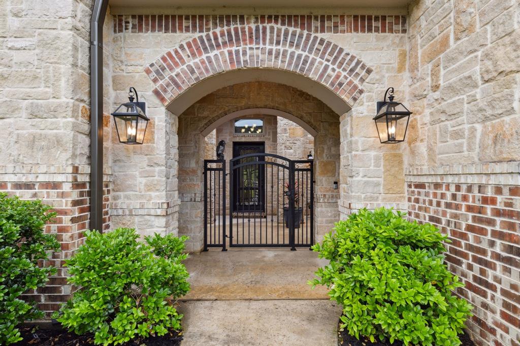 Bella Lago - Residential
