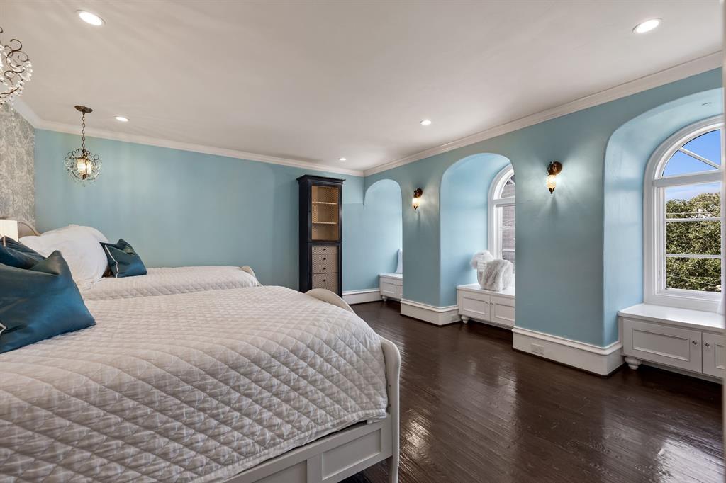 Brownstones 02 - Residential