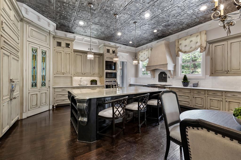 Brownstones 02 - Residential