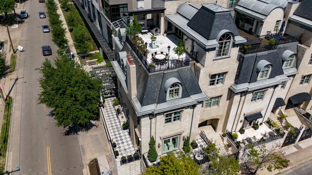 Brownstones 02 - Residential